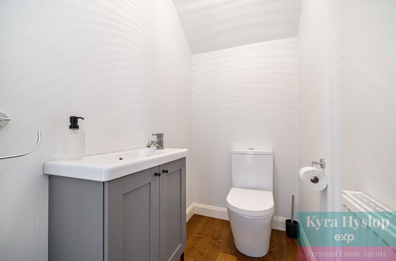 Detached House in Exeter
