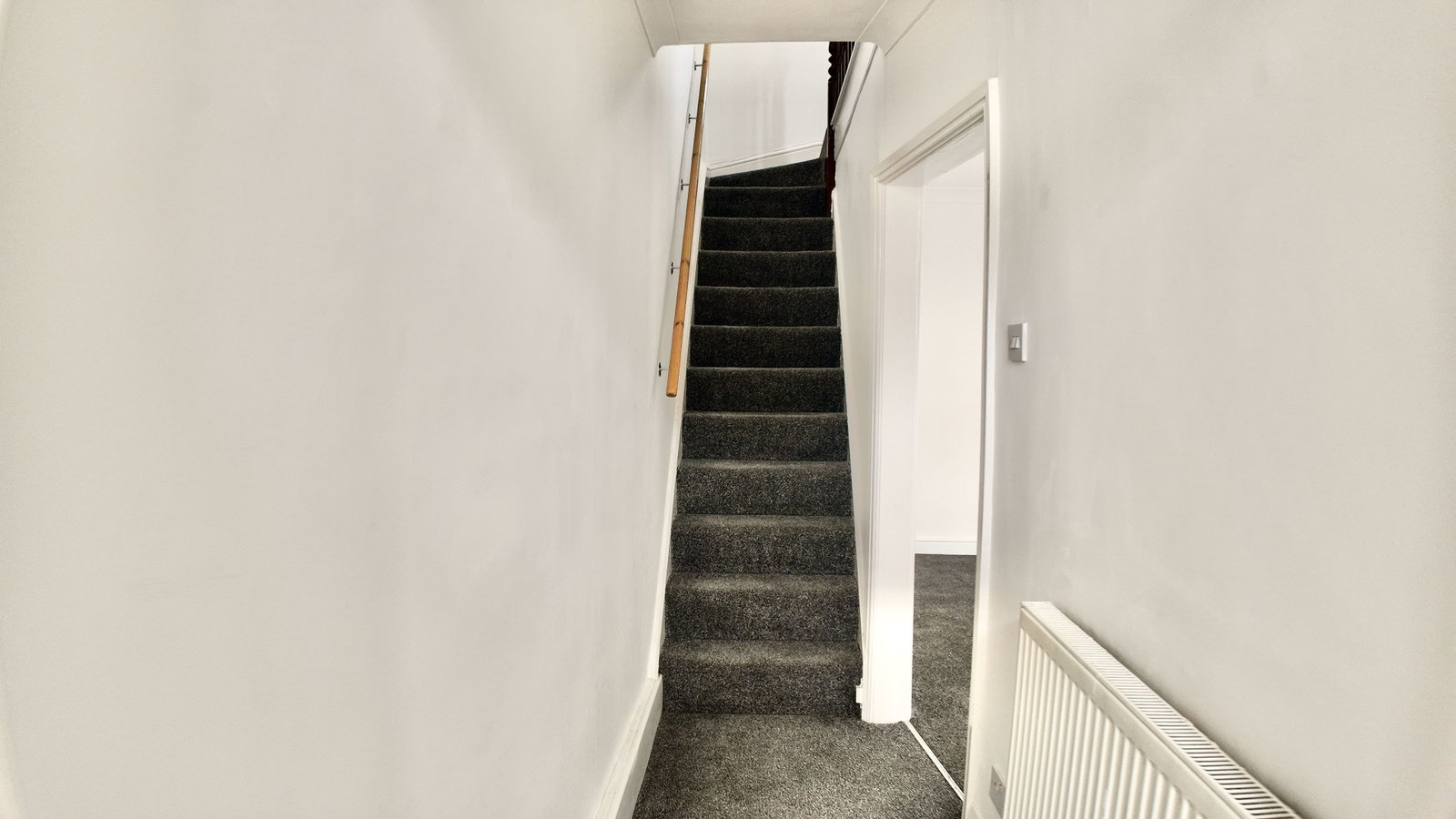 Terraced House for sale in Blackwood, Gordon Road, Blackwood, NP12, 893 m²