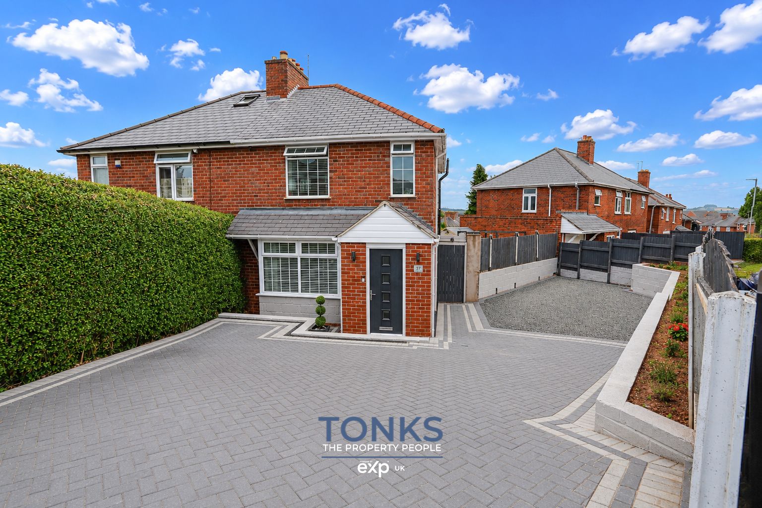 Semi Detached House in Halesowen