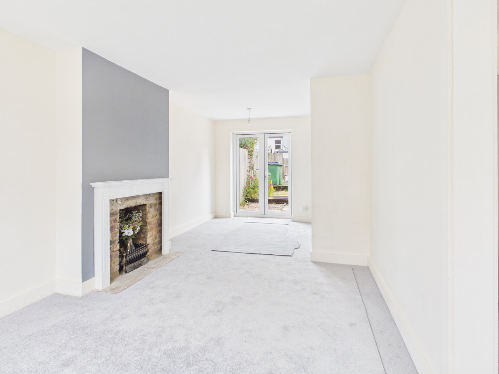 Semi Detached House in Folkestone