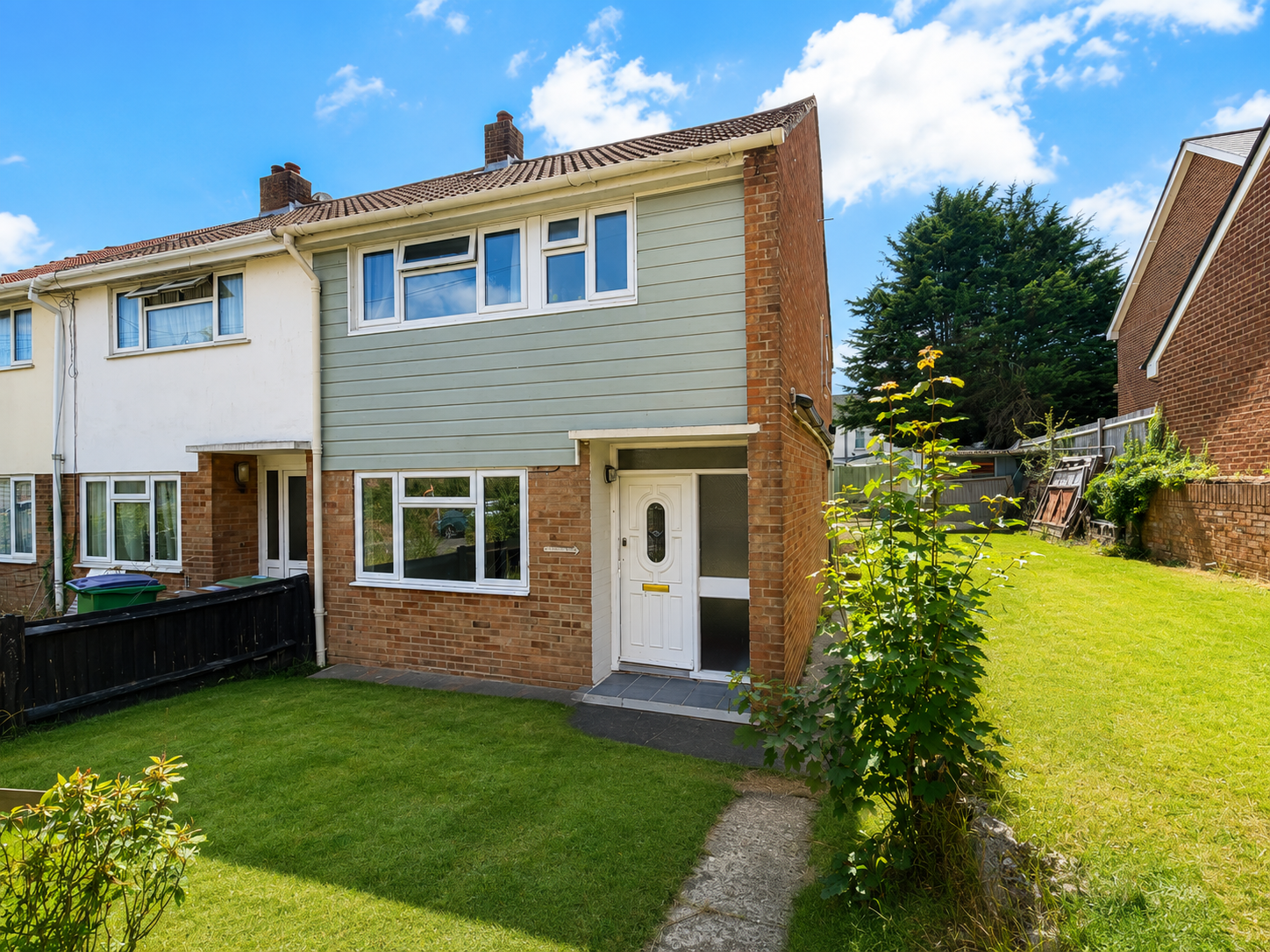 Semi Detached House in Folkestone