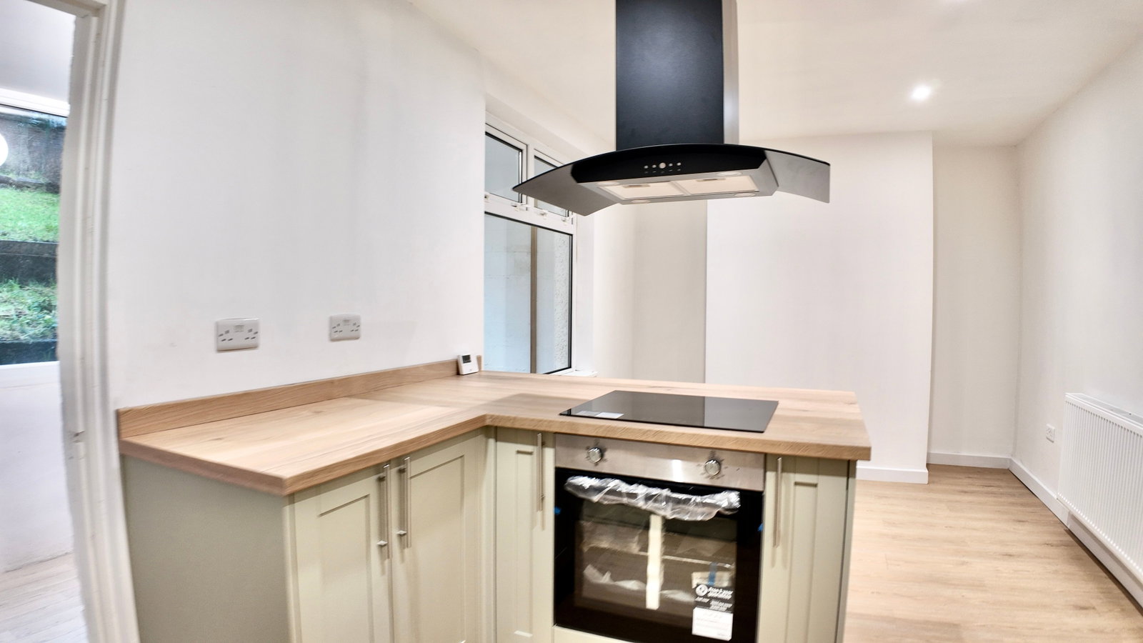 Semi Detached House in Newport 3