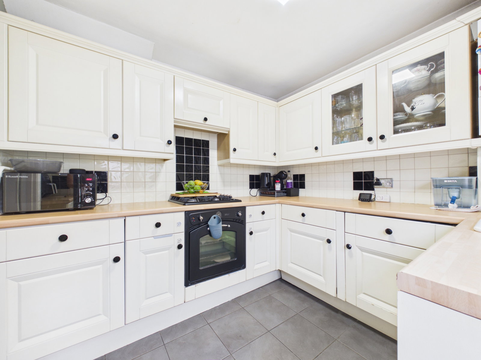 Semi Detached House in Rochester