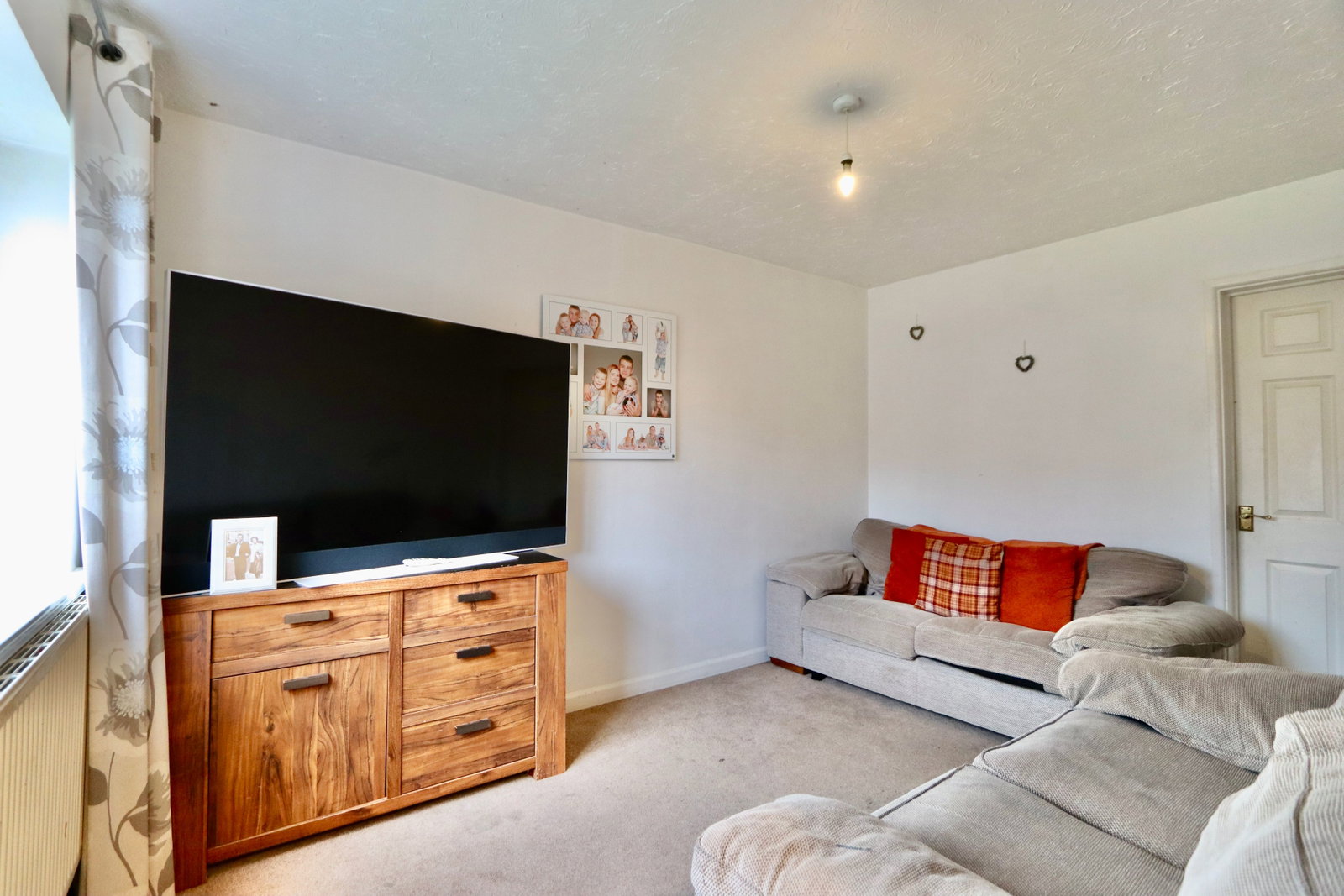 Semi Detached House for sale in Newport, Plynlimon Avenue, Crumlin, NP11, 667 m²