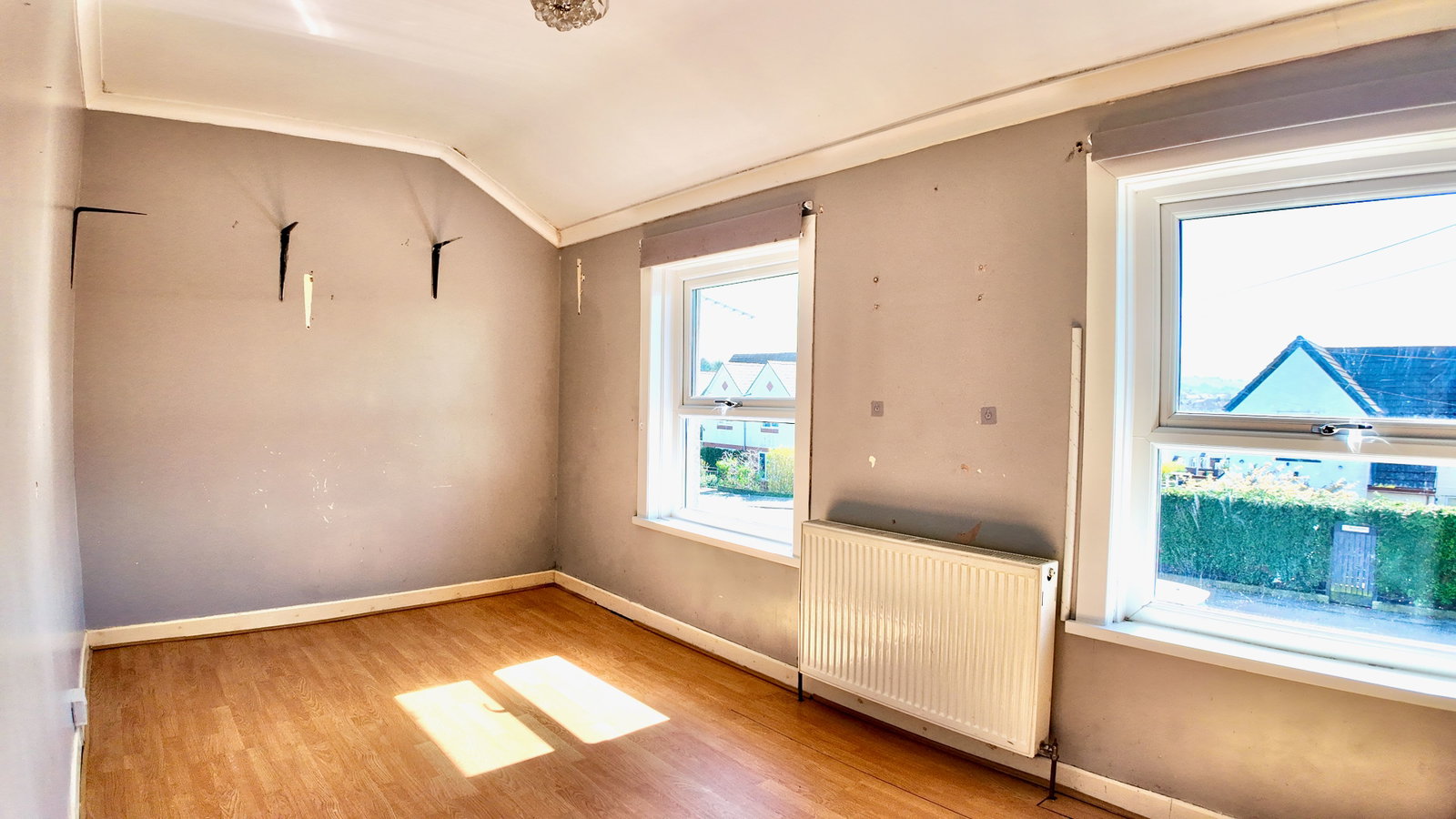 Semi Detached House for sale in Blackwood, Waunborfa Road, Cefn Fforest, NP12, 1160 m²