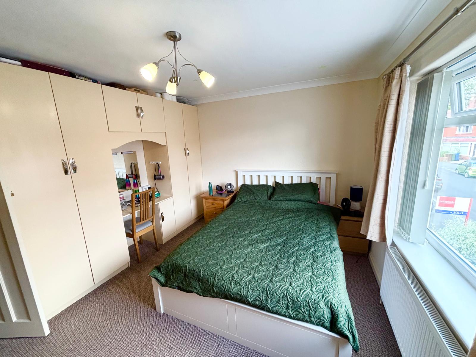 Semi Detached House for sale in Ashton-under-lyne, Wilshaw Grove, Ashton-under-lyne, OL7 9QU