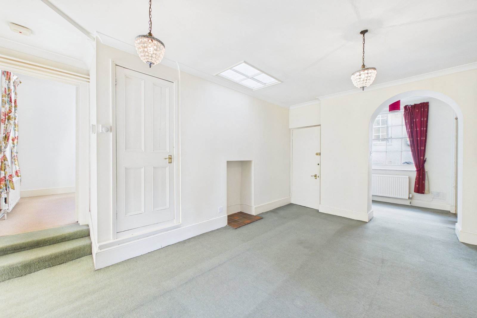 Flat for sale in Norwich, Flat 7 Thickthorn Hall, Hethersett NR9, 1213 m²