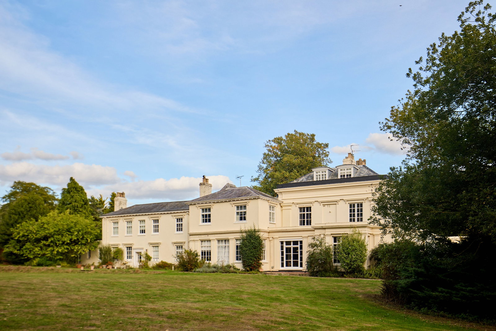 Flat for sale in Norwich, Flat 7 Thickthorn Hall, Hethersett NR9, 1213 m²