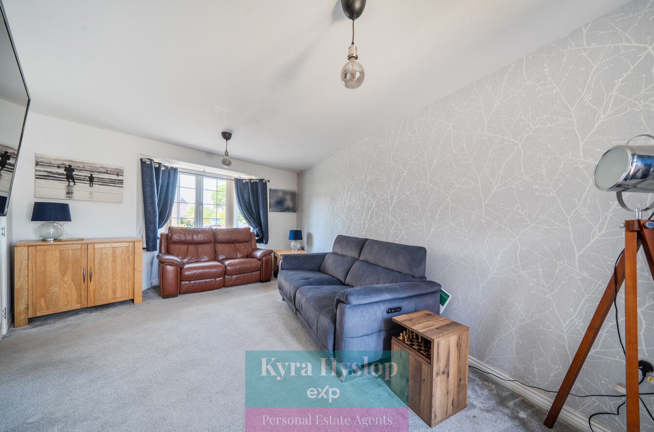 Semi Detached House for sale in Exeter, Barn Orchard, Cranbrook, Exeter, EX5 7AE, 1335 m²