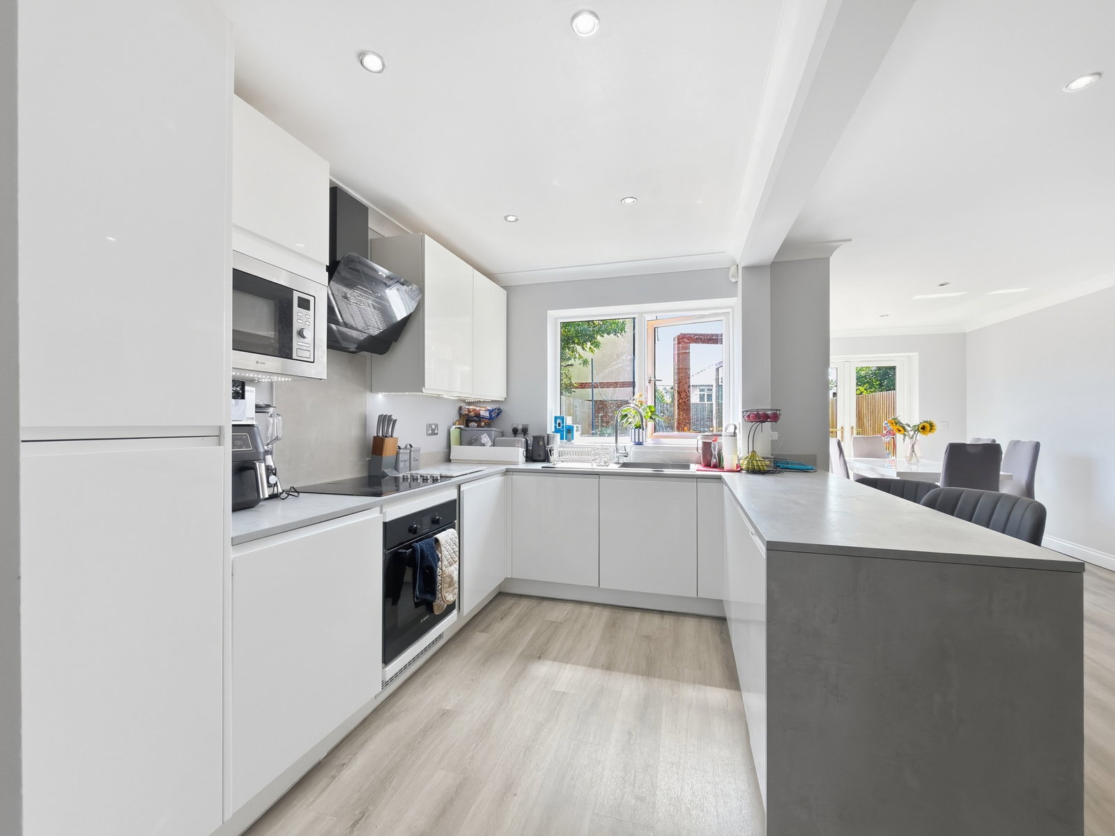Detached House in Cardiff 4
