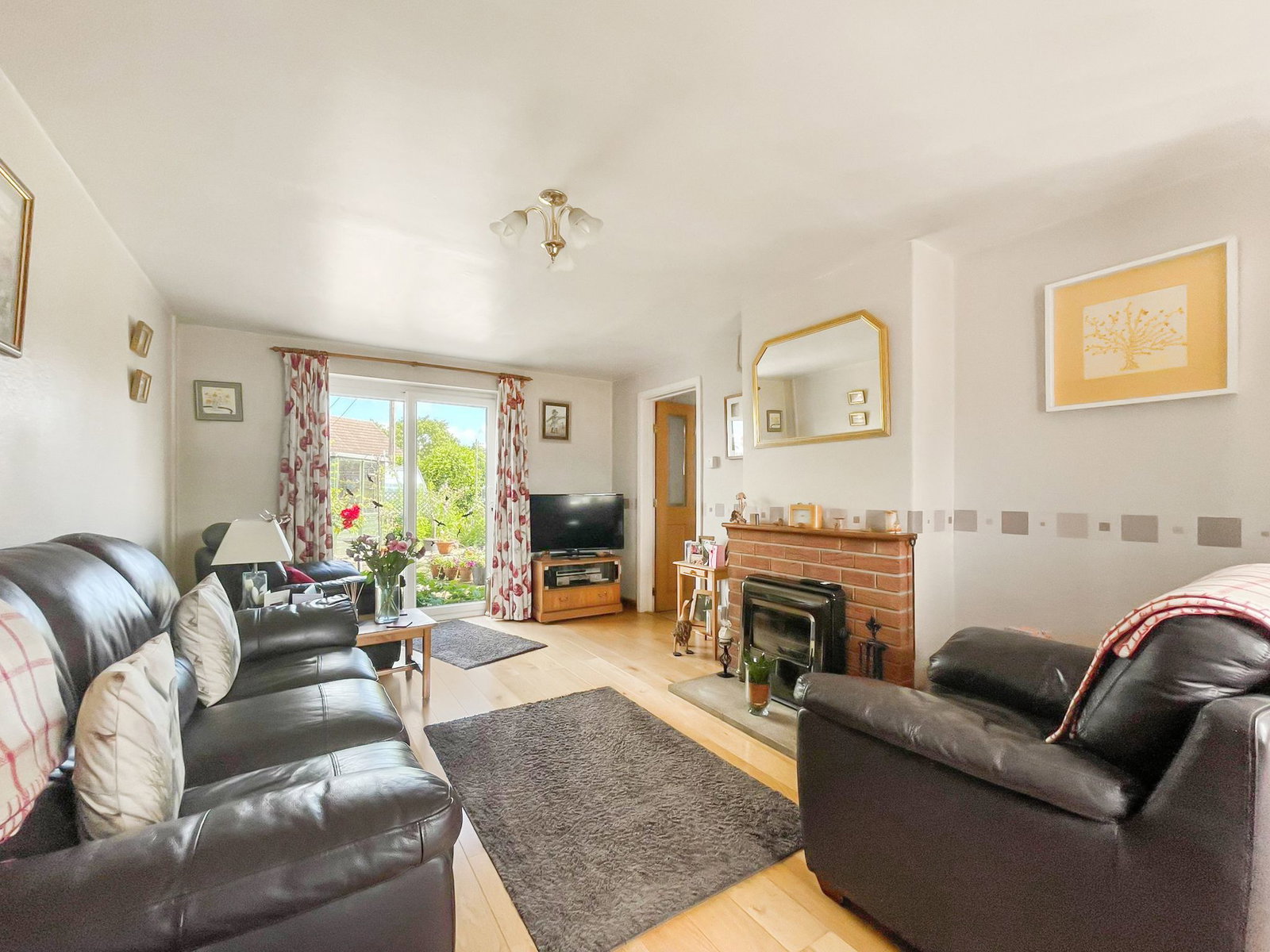 Semi Detached House in Stonehouse