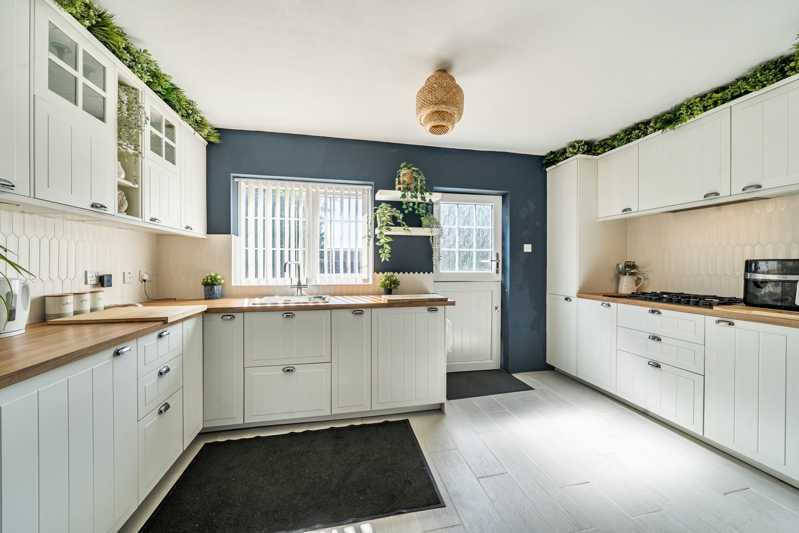 Semi Detached House in West Bromwich