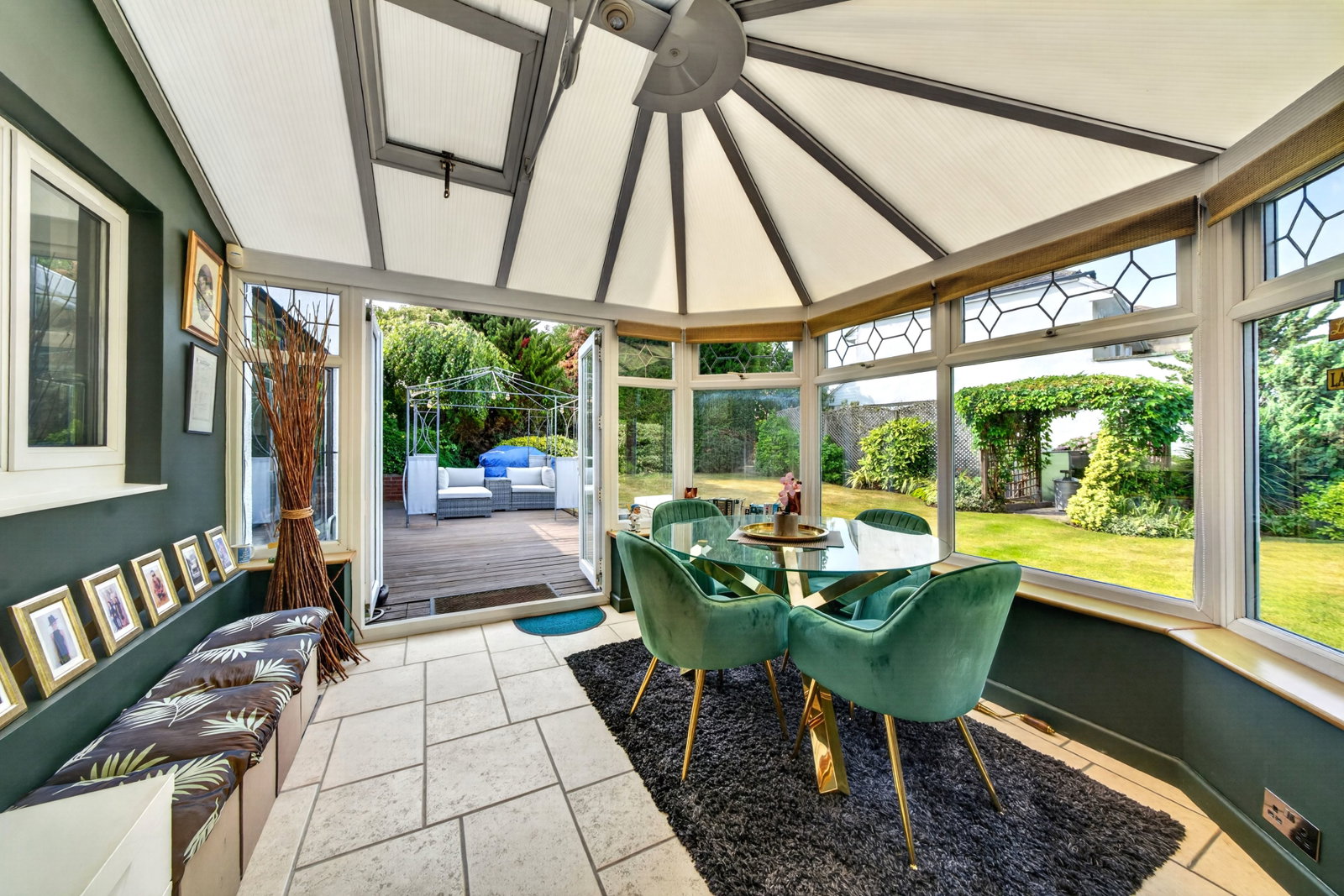 Semi Detached House in Borehamwood