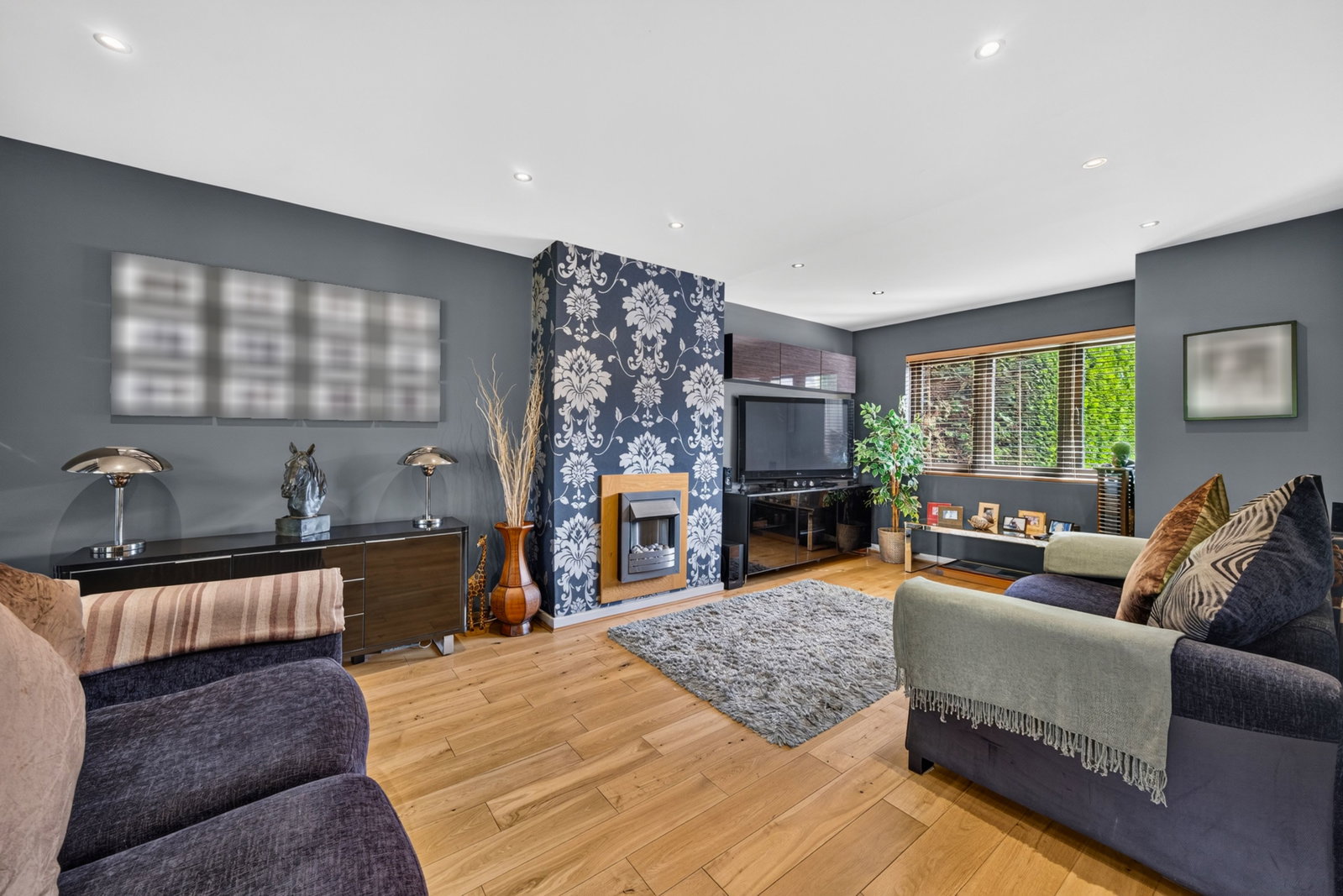 Semi Detached House in Borehamwood
