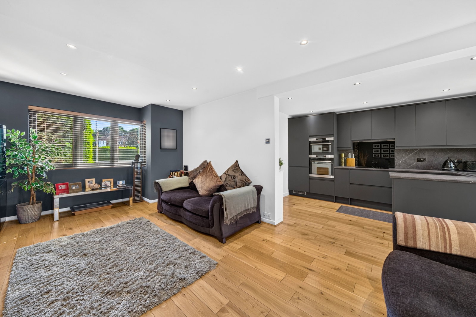 Semi Detached House in Borehamwood