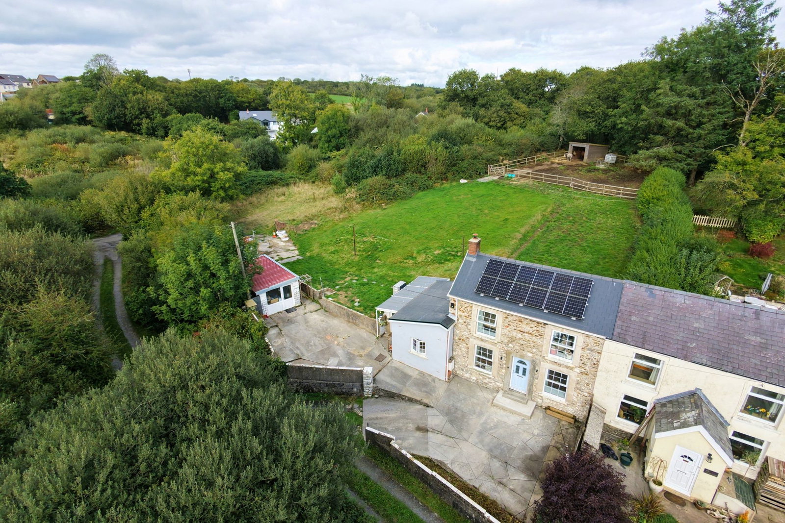 Semi Detached House for sale in Llanelli, 69 Heol yr Ysgol, Cefneithin, SA14, 829 m²
