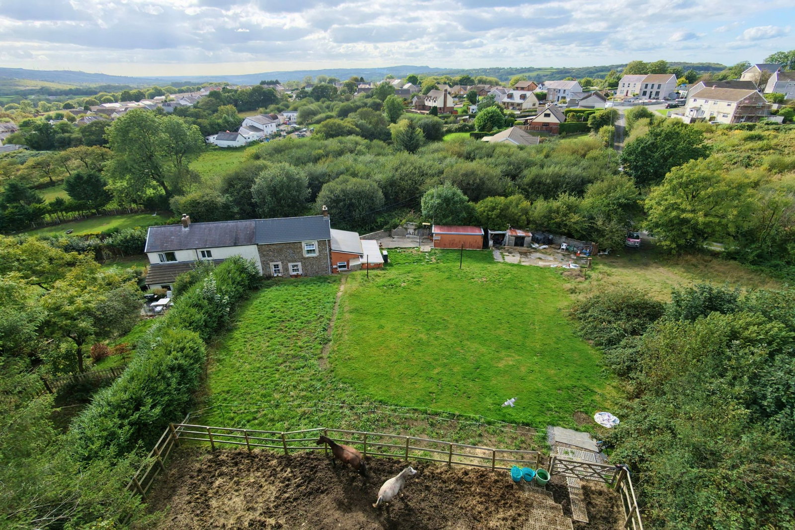 Semi Detached House for sale in Llanelli, 69 Heol yr Ysgol, Cefneithin, SA14, 829 m²
