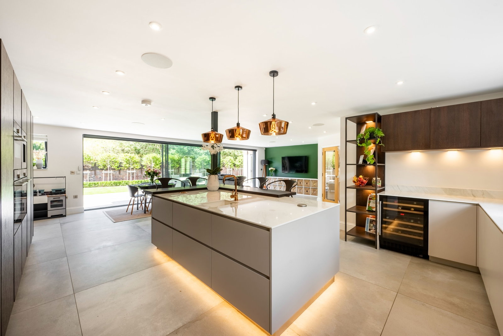 Detached House for sale in Sutton Coldfield, Woodland Edge, The Moorlands, Four Oaks Park Estate, B74 2RF, 5157 m²