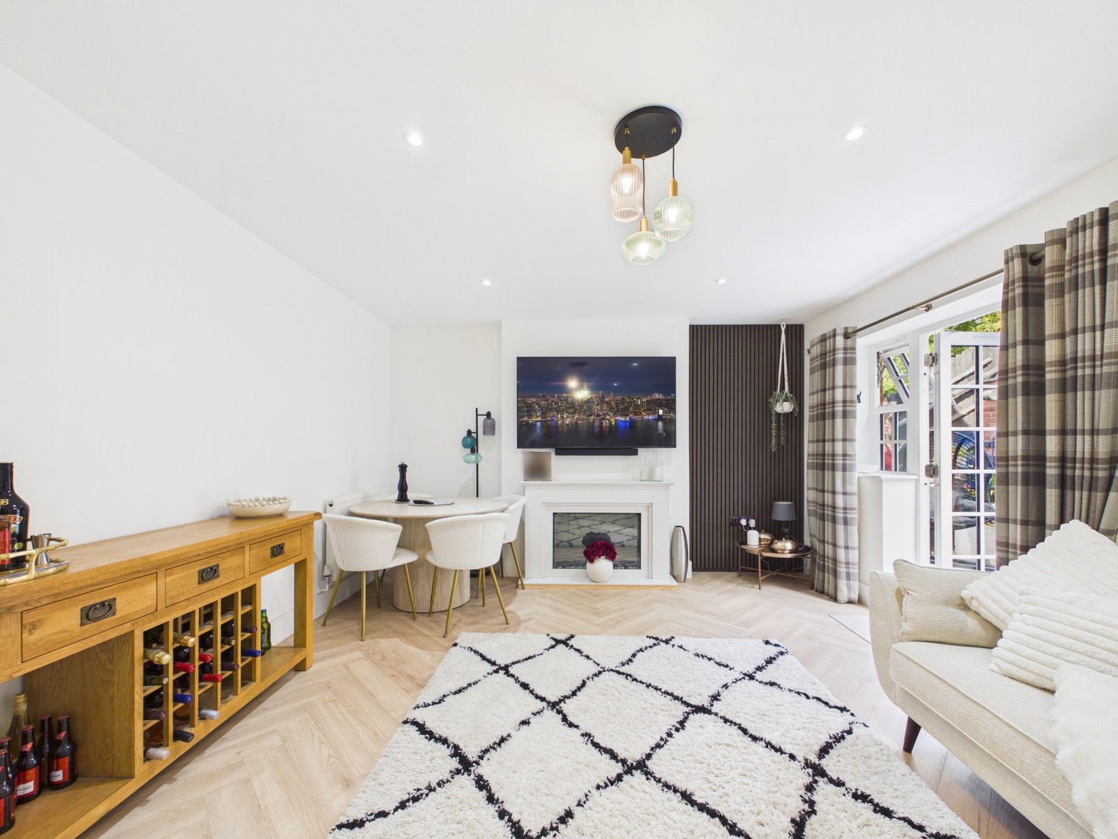 Semi Detached House in Telford