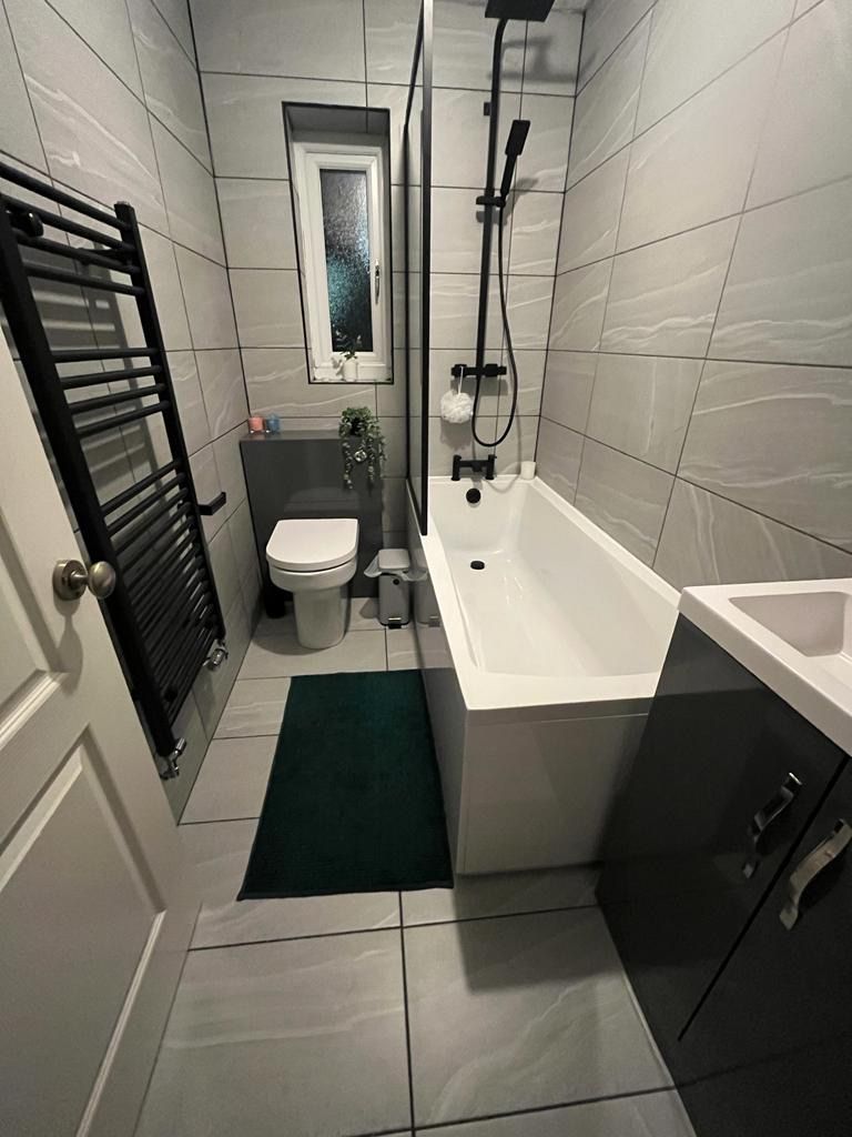 Semi Detached House for sale in Blackwood, Clos Coed Duon, Blackwood, NP12