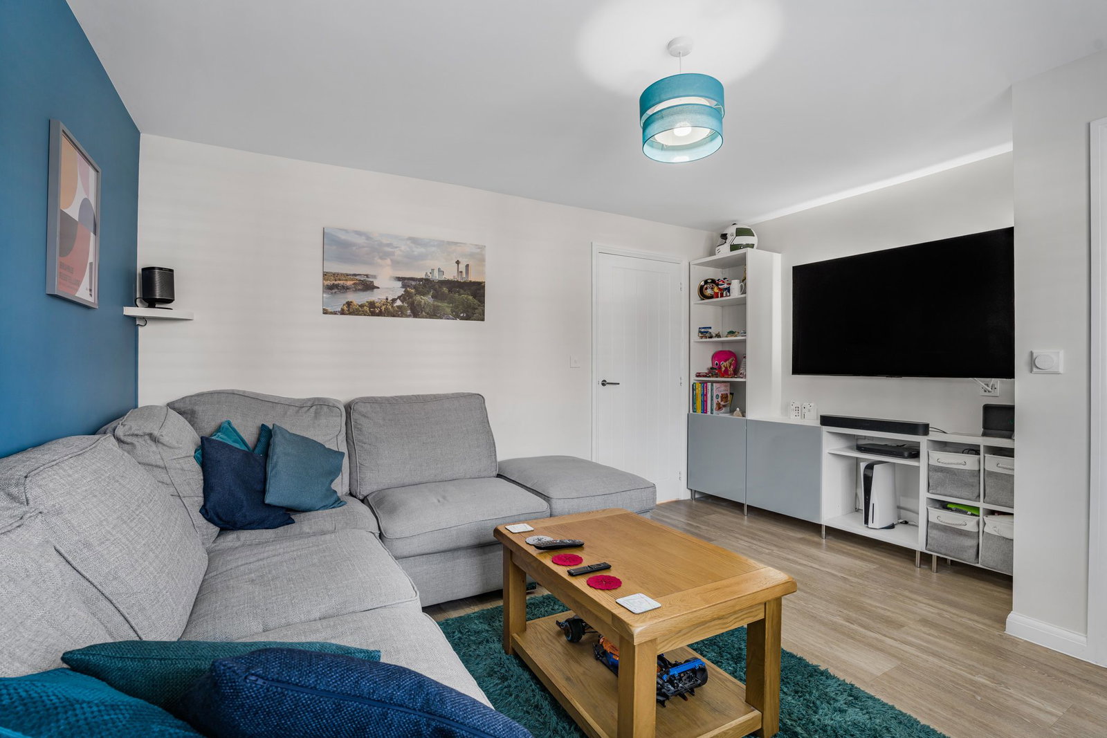 Semi Detached House in Cam 4