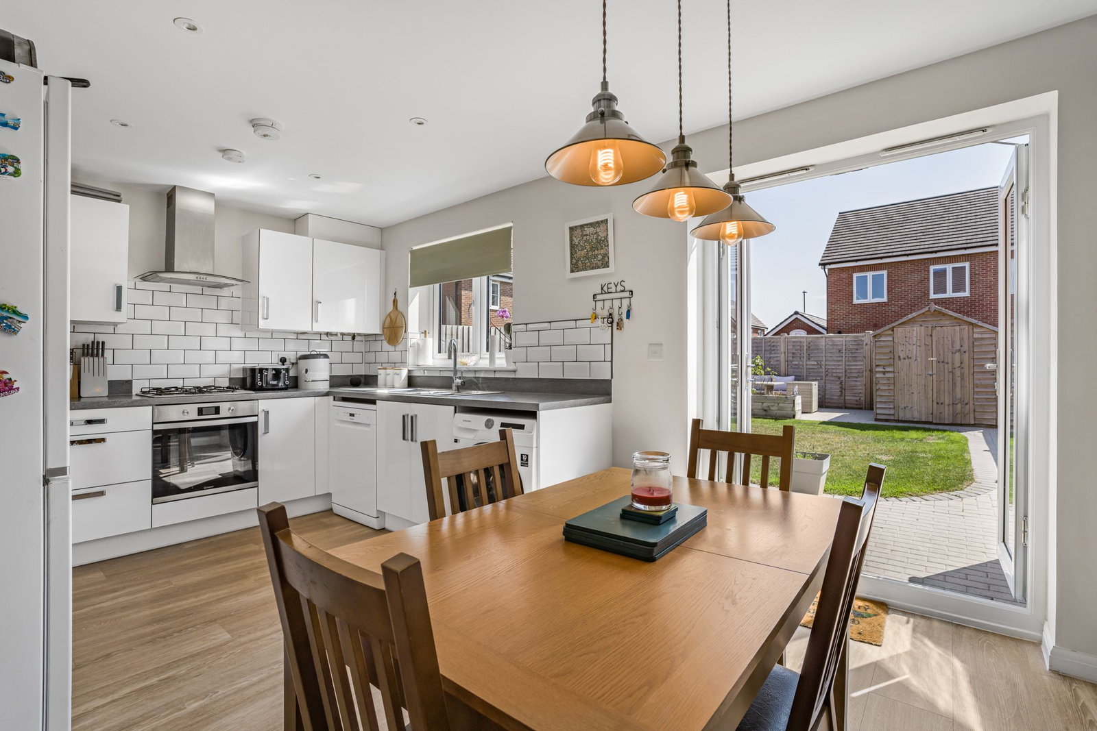Semi Detached House in Cam 5