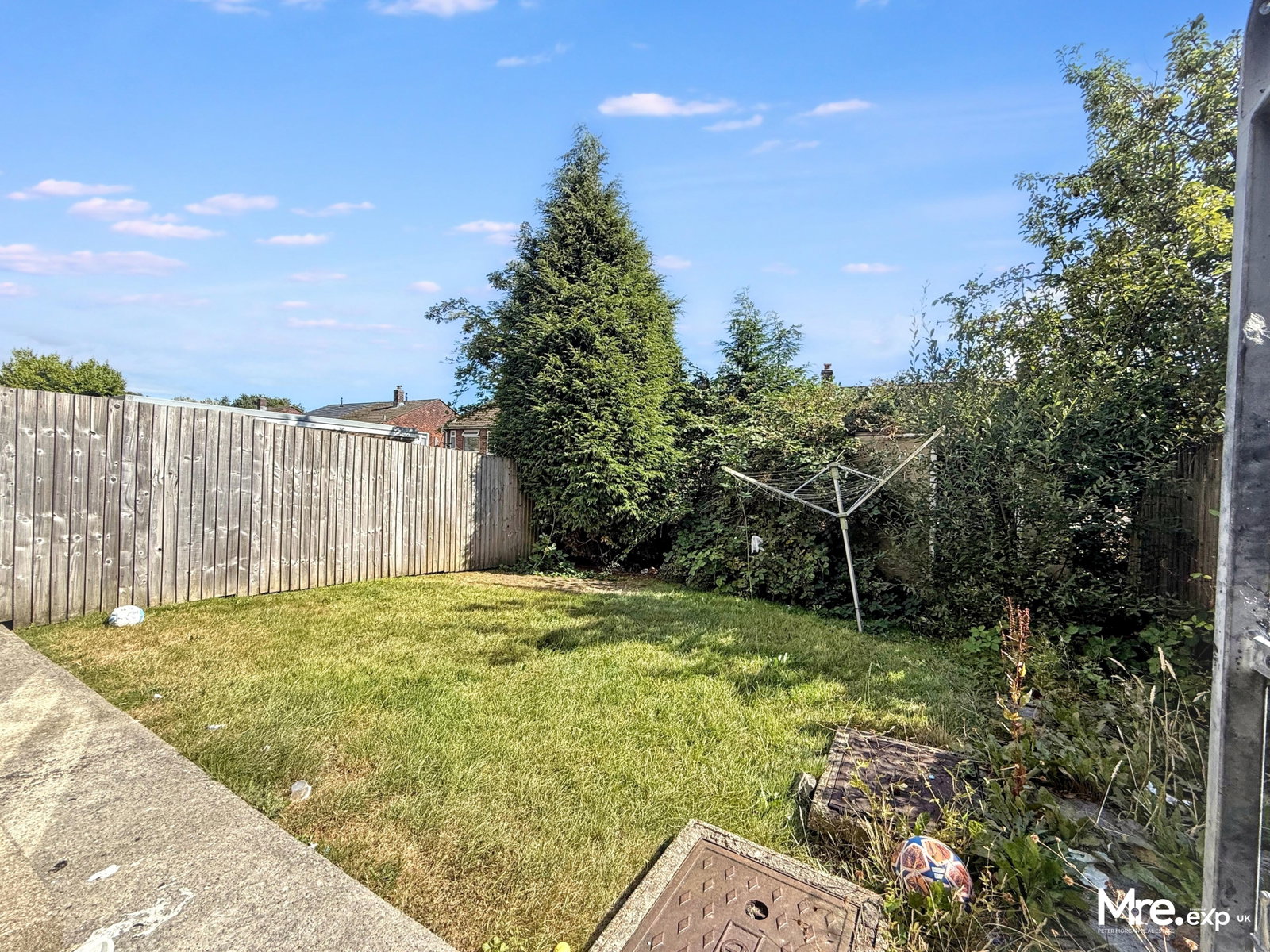 Semi Detached House for sale in Swansea, Dee Place, Cwmrhydyceirw, Swansea, SA6 6RQ