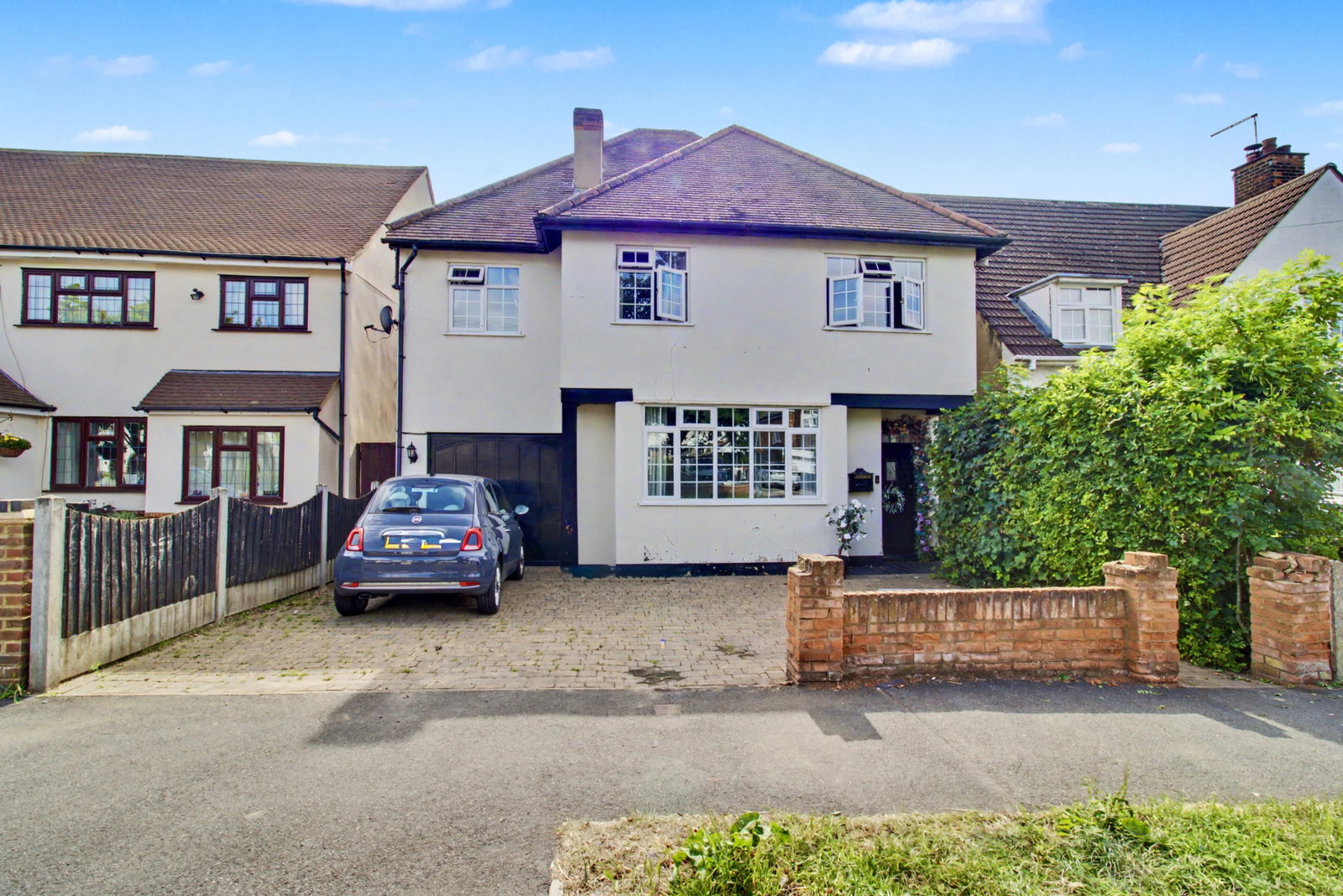 Detached House in Romford