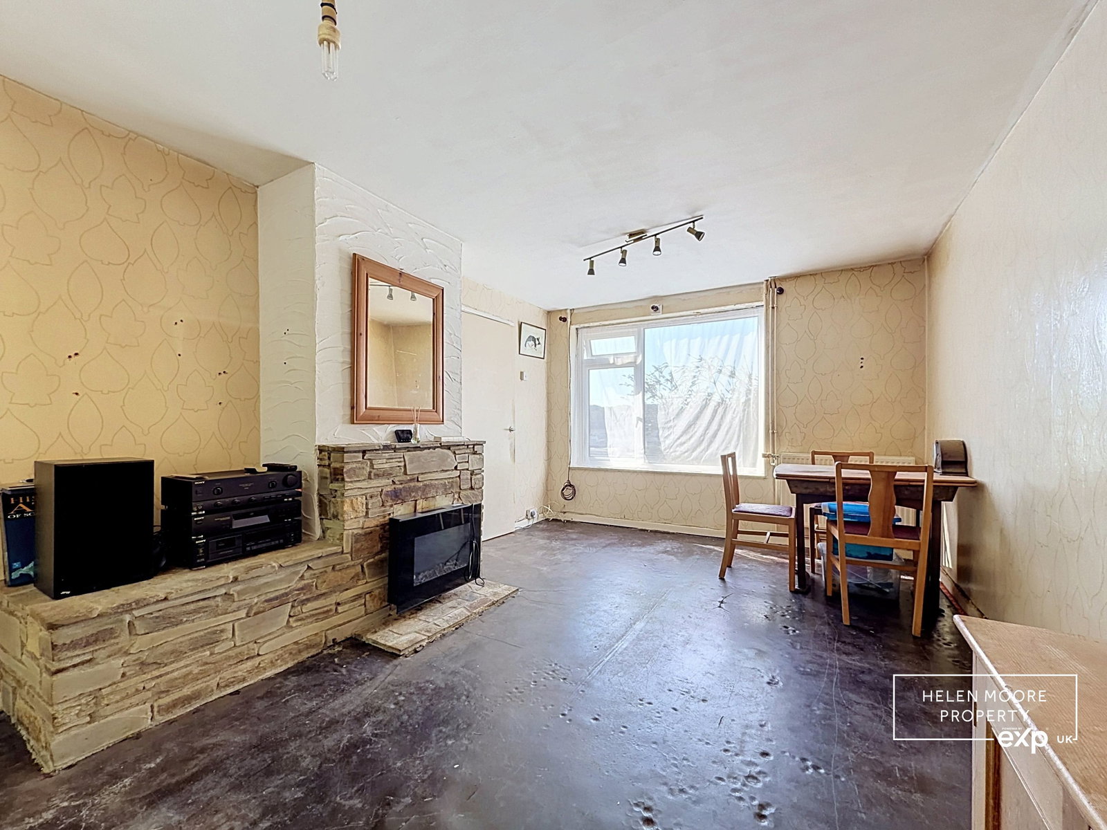 Semi Detached House for sale in Plymouth, Carradale Road, Eggbuckland, Plymouth