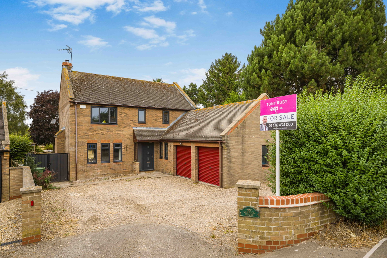 Detached House in Grantham