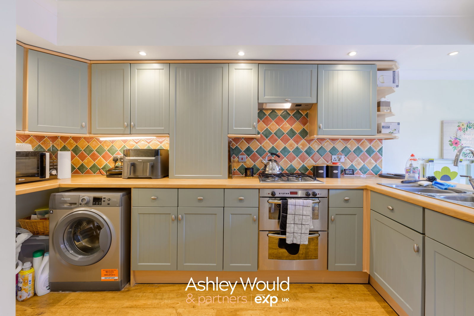 Terraced House for sale in Birmingham, Wood Lane, Woodgate, Birmingham, B32 4AG
