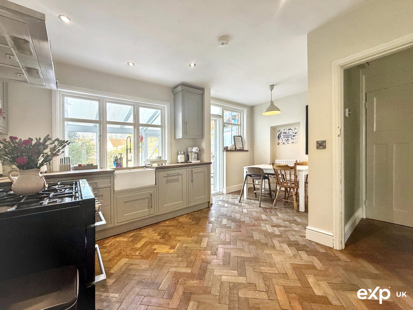 Semi Detached House for sale in Milton Keynes, Clifford Avenue, Bletchley, Milton Keynes, MK2, 878 m²