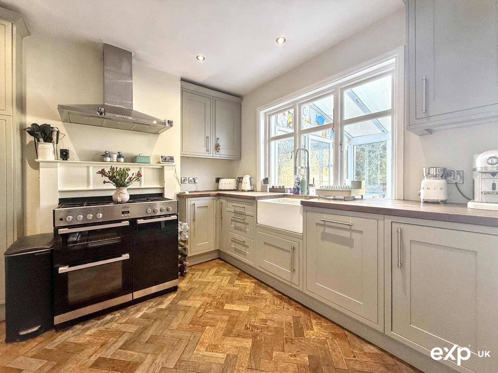 Semi Detached House for sale in Milton Keynes, Clifford Avenue, Bletchley, Milton Keynes, MK2, 878 m²