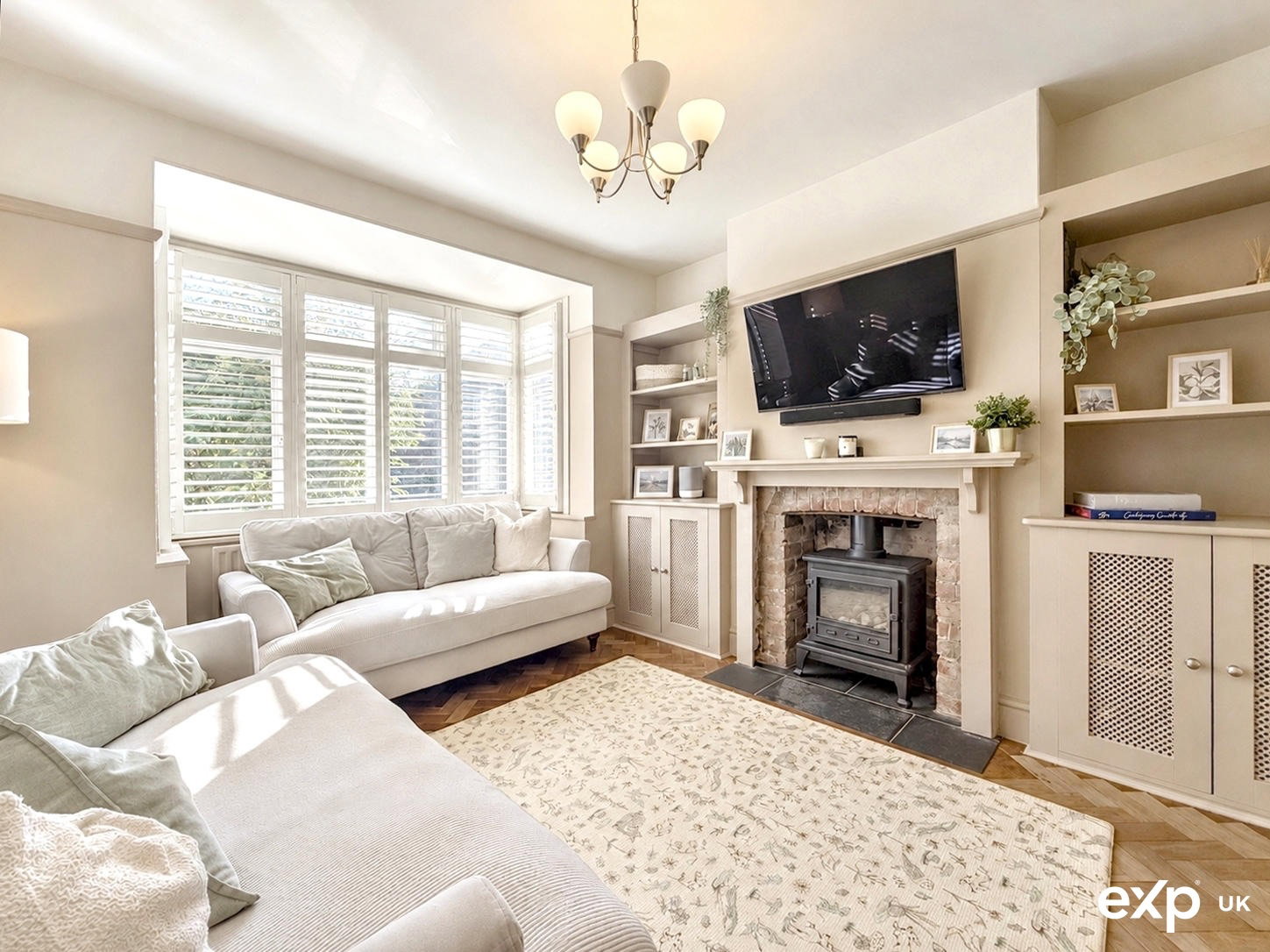 Semi Detached House for sale in Milton Keynes, Clifford Avenue, Bletchley, Milton Keynes, MK2, 878 m²