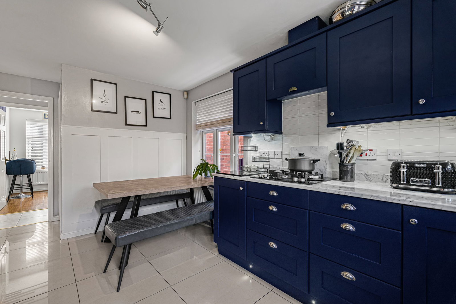 Detached House for sale in Gloucester, Thatcham Avenue Kingsway, Quedgeley, Gloucester, GL2 2BJ