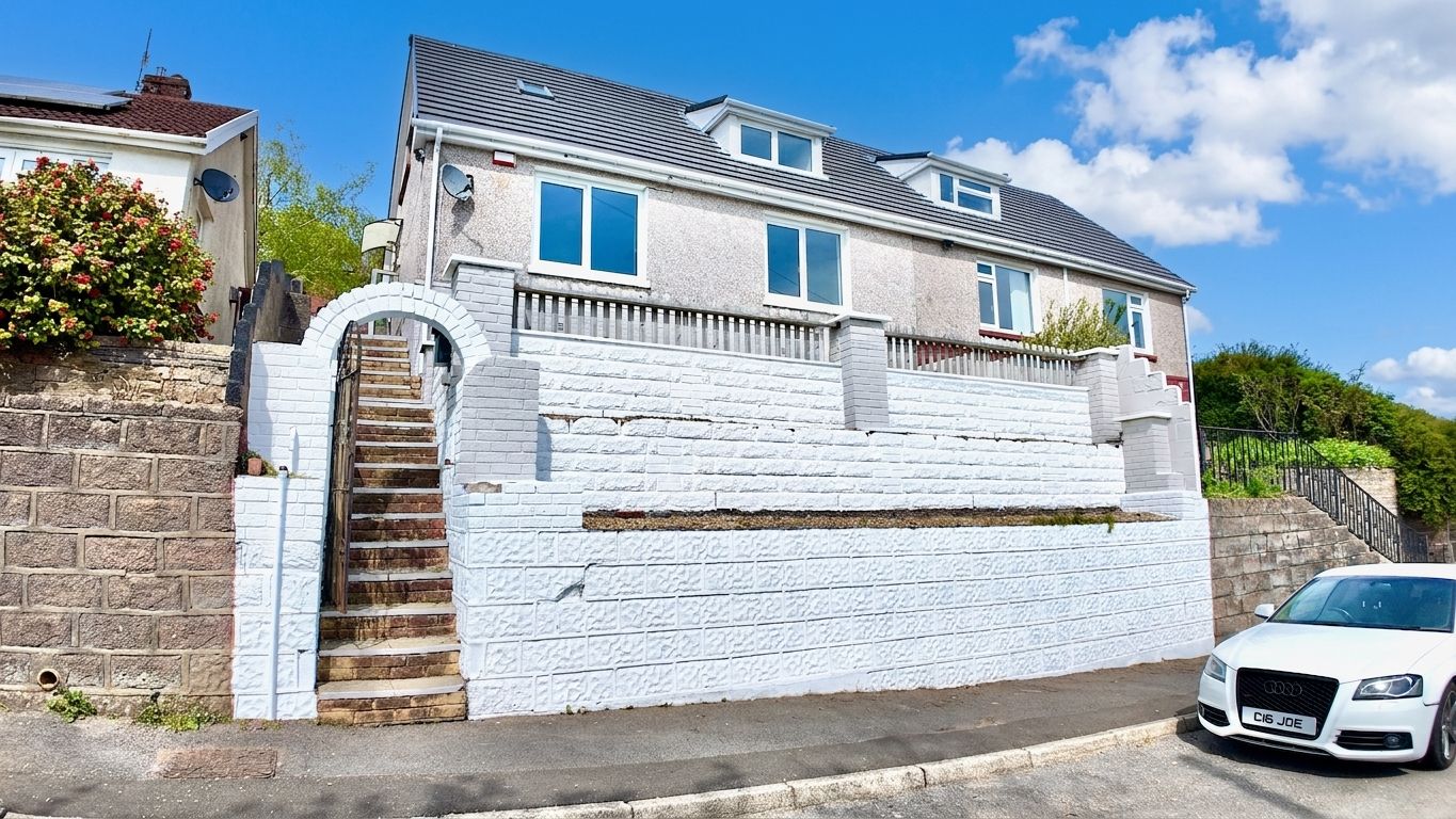 Bungalow in Newport