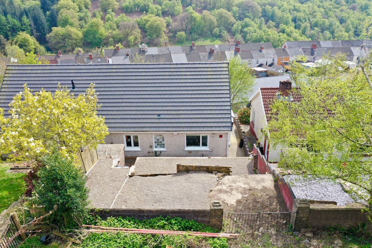 Bungalow for sale in Newport, Farm Road, Crumlin, NP11, 1012 m²