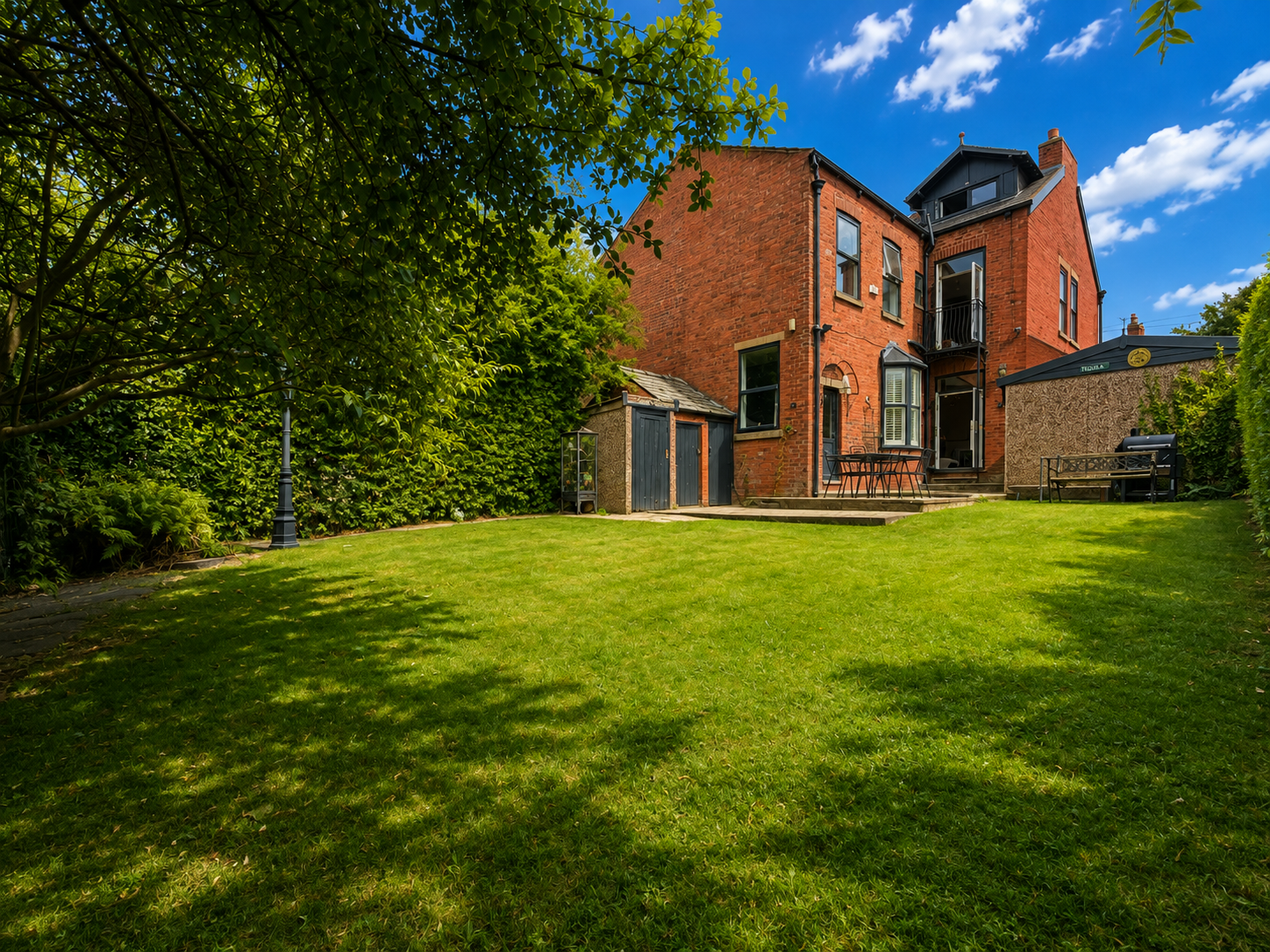 Semi Detached House in Dukinfield