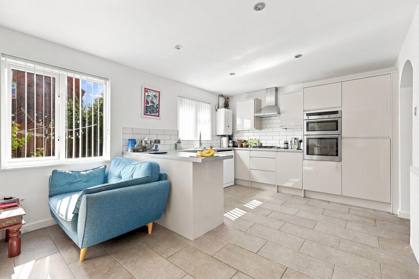 Detached House for sale in Rayleigh, Laburnum Way, Rayleigh, Essex, SS6 9GN