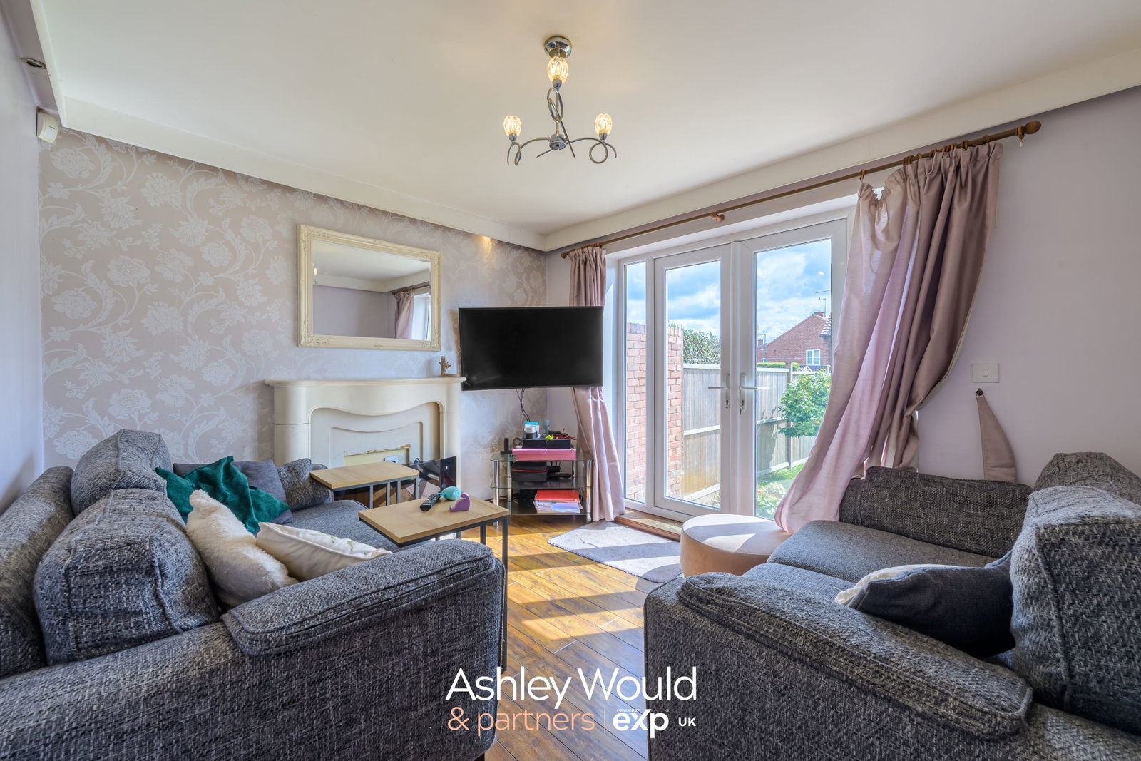 Semi Detached House for sale in Halesowen, Bourne Avenue, Halesowen, B62