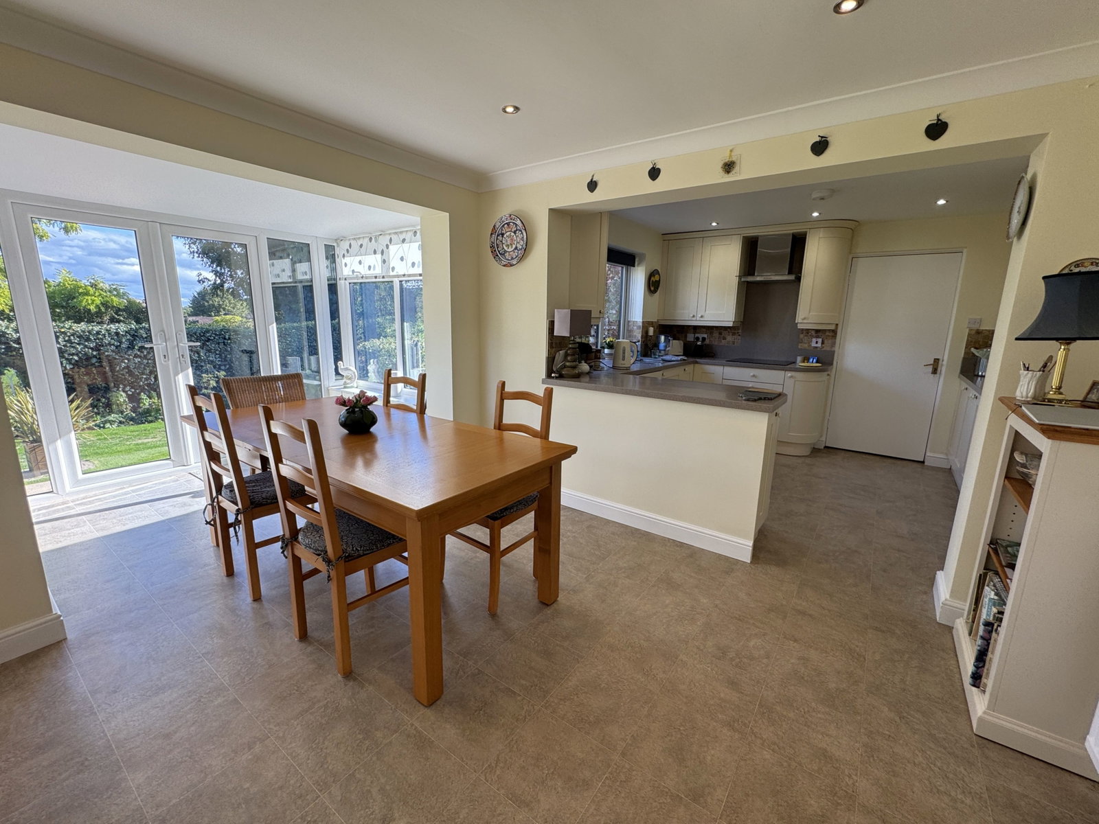 Detached House for sale in Buckingham, Moreton Road, Buckingham, 1995 m²