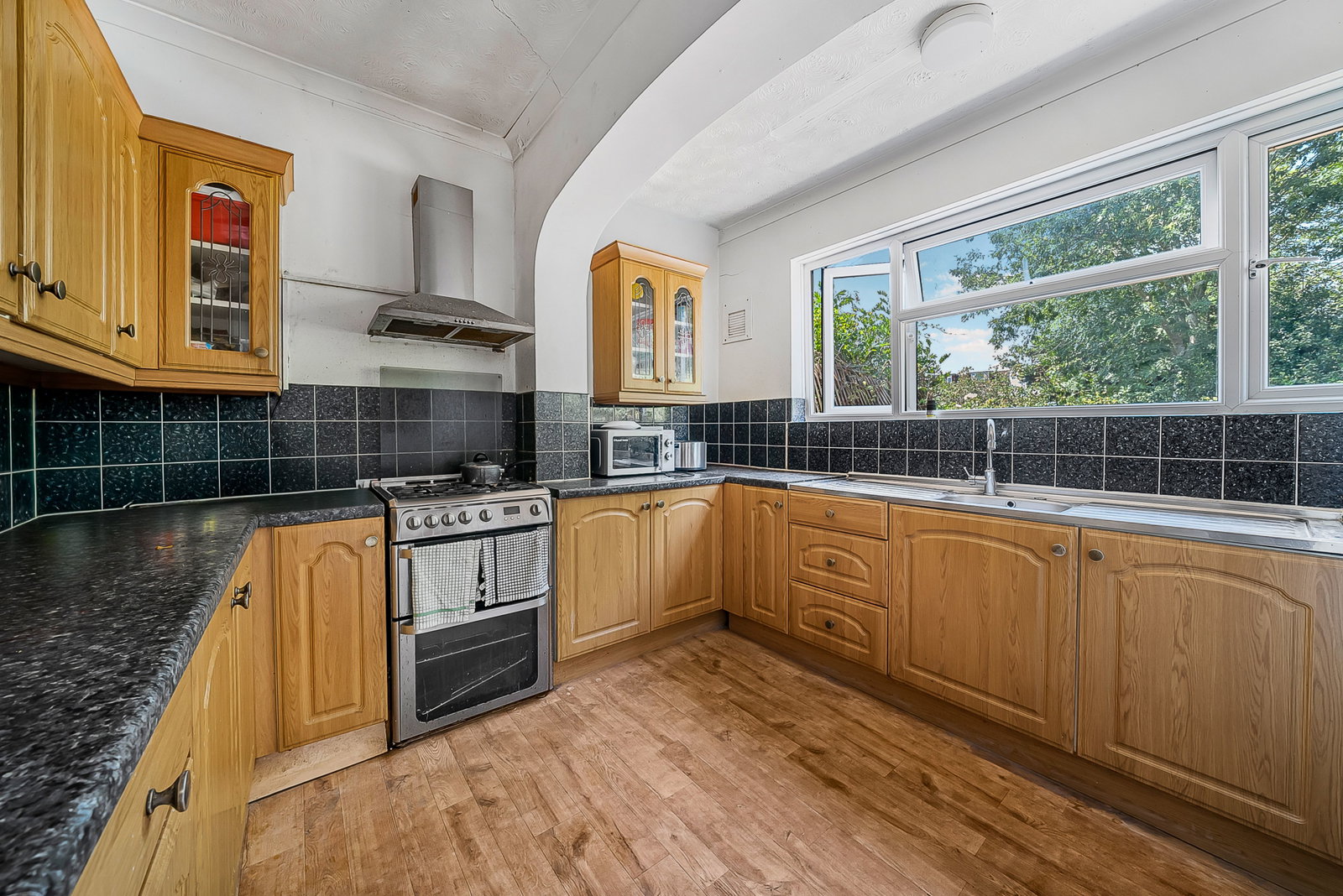 End Of Terrace House for sale in Croydon, Temple Road, CR0, 1440 m²