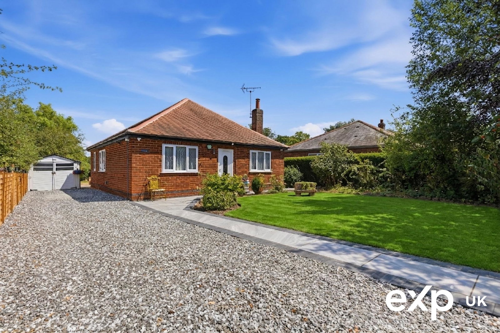 Bungalow in Newark