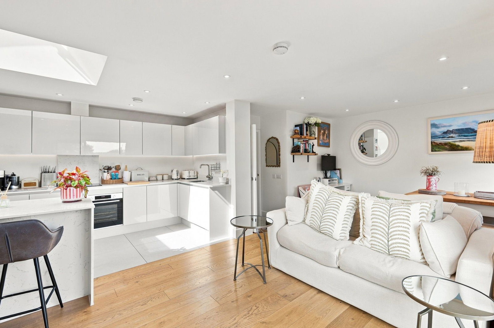 Apartment for sale in London, Phoenix Court, SW18