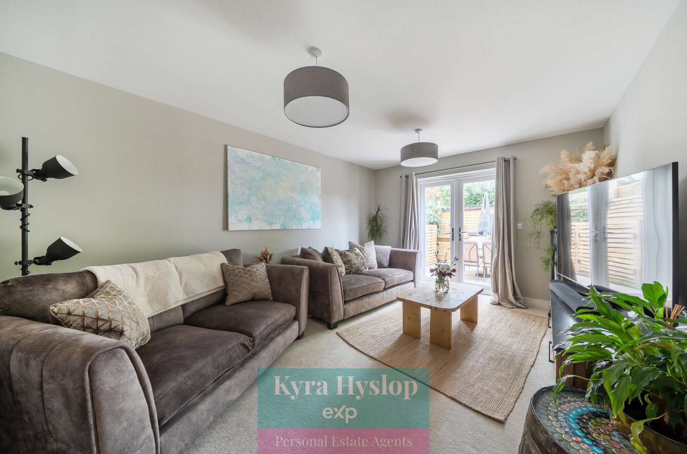 Detached House in Exeter 4