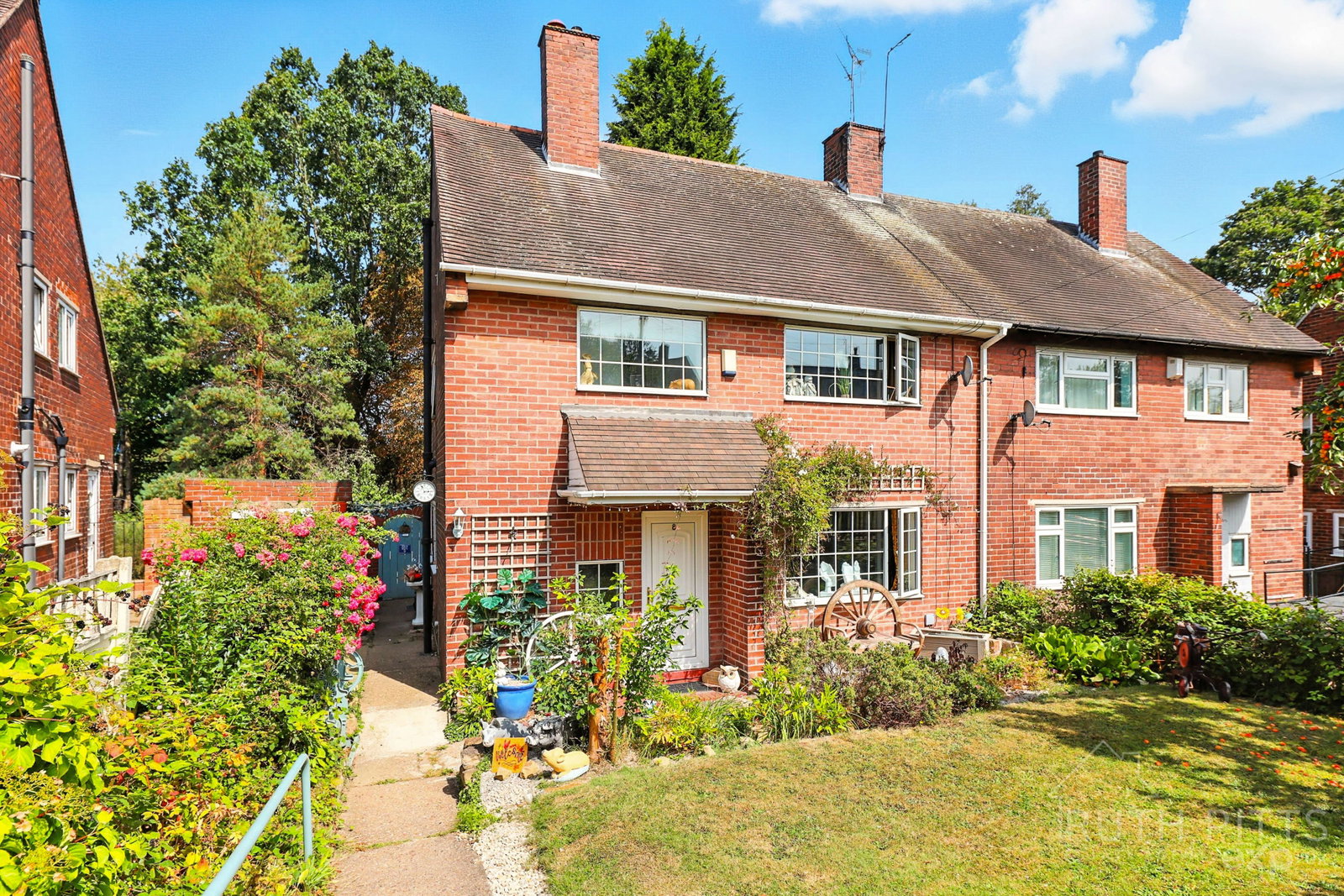 Semi Detached House in Pontefract
