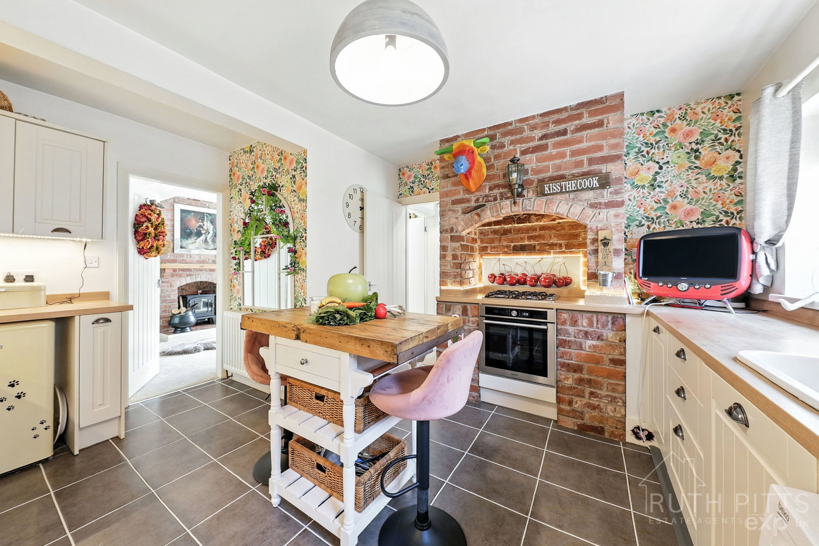 Semi Detached House in Pontefract
