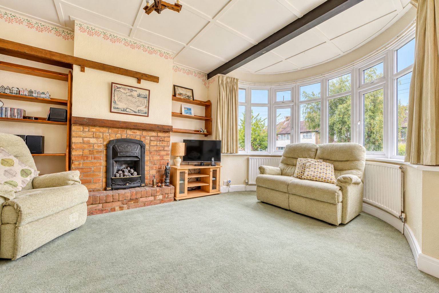 Semi Detached House for sale in Orpington, Tubbenden Drive, Orpington, BR6 9PA
