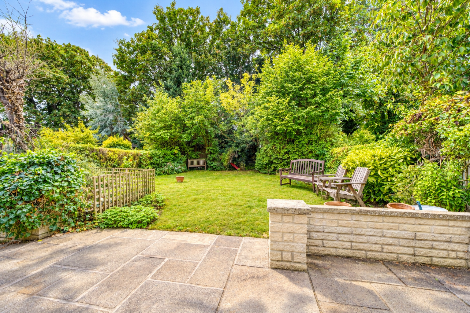 Semi Detached House for sale in Orpington, Tubbenden Drive, Orpington, BR6 9PA