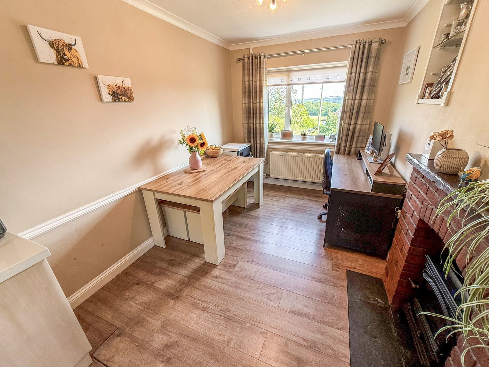 Semi Detached House in Llanymynech